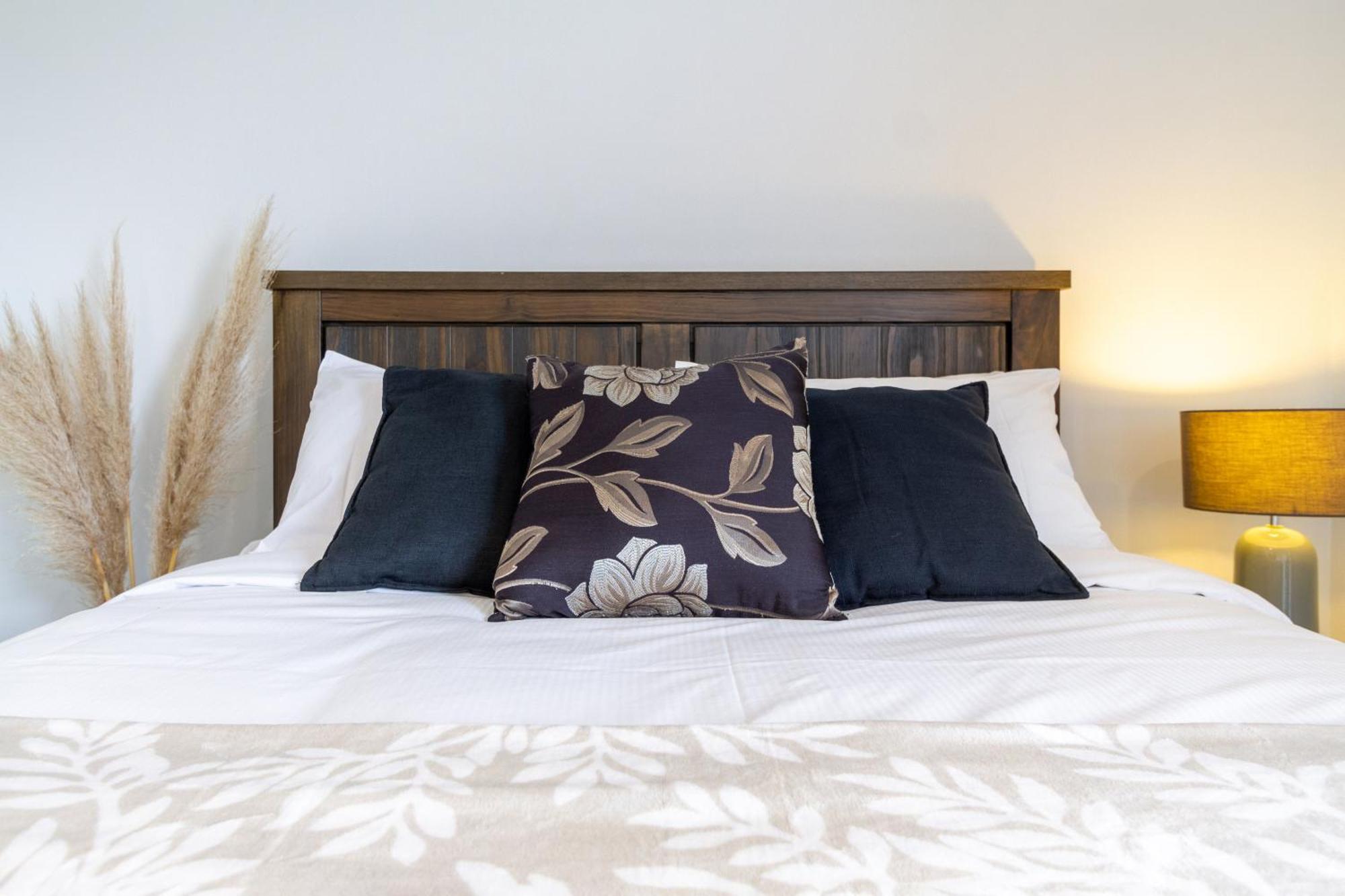 Central City Comfort: 2 Bedroom Gem W/free Carpark Apartment Christchurch