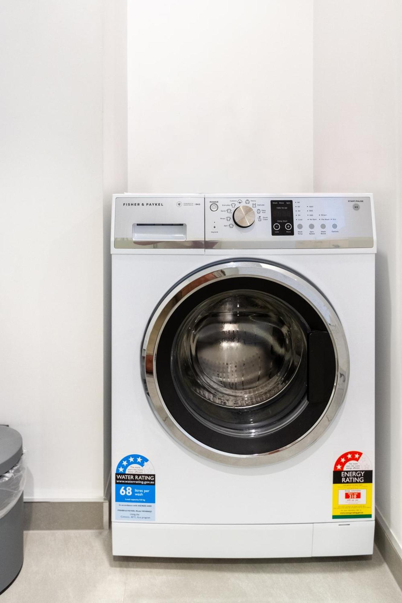 Central City Comfort: 2 Bedroom Gem W/free Carpark * Christchurch